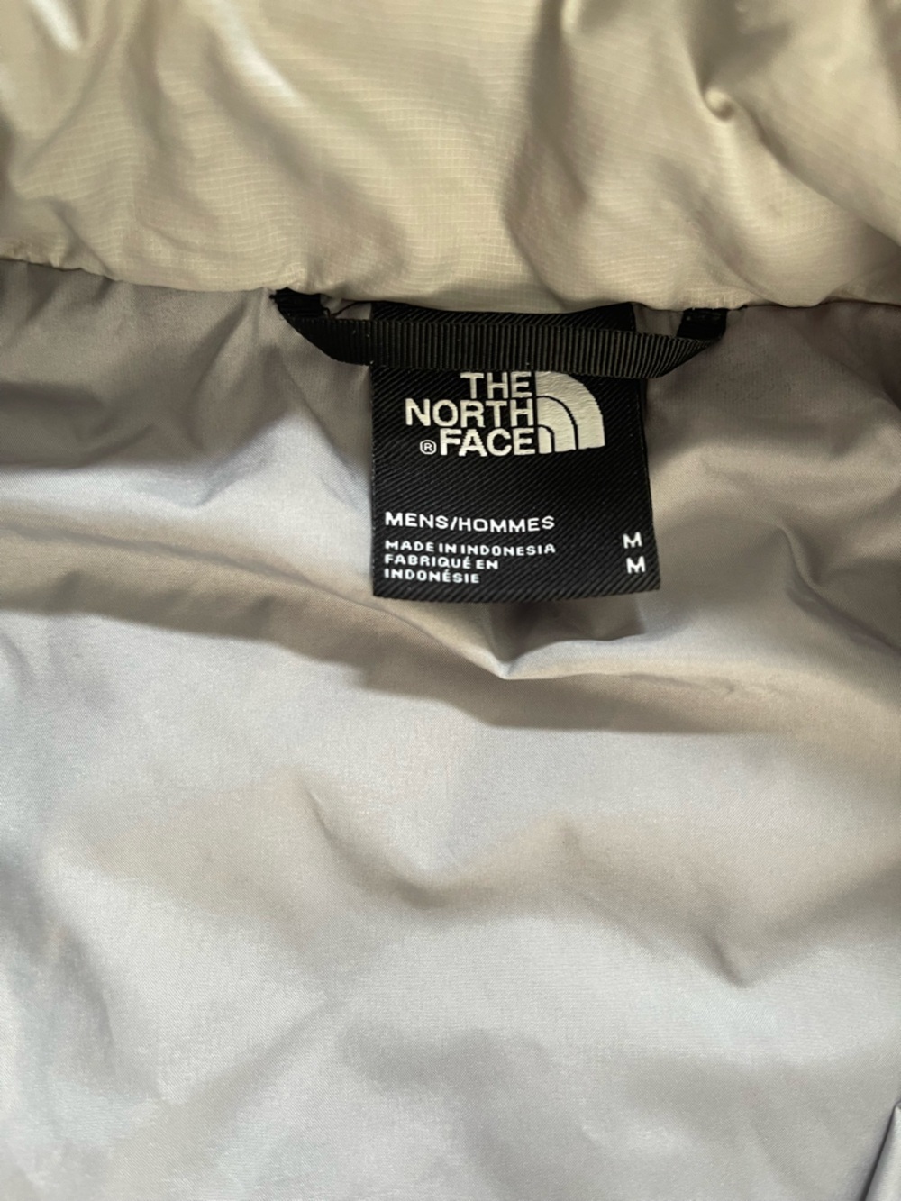 Mens North Face Thermoball Jacket, Size Medium - Picture 4 of 4